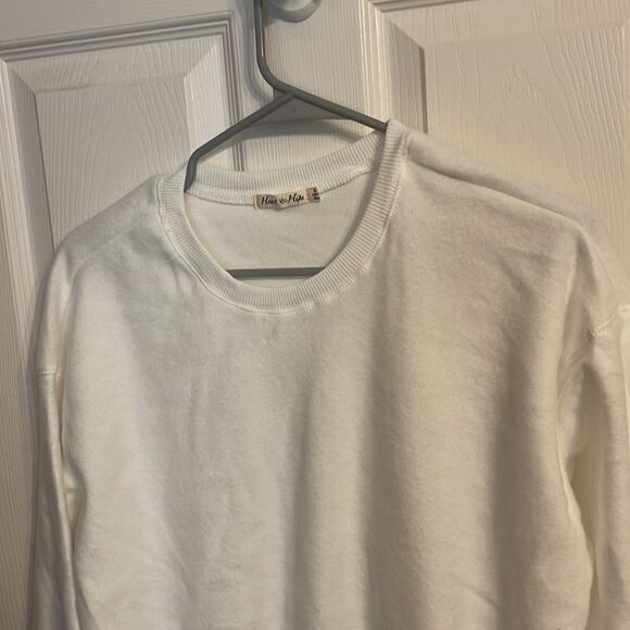 Heart and hips sweater size small oversized new without tag - Picture 2 of 8